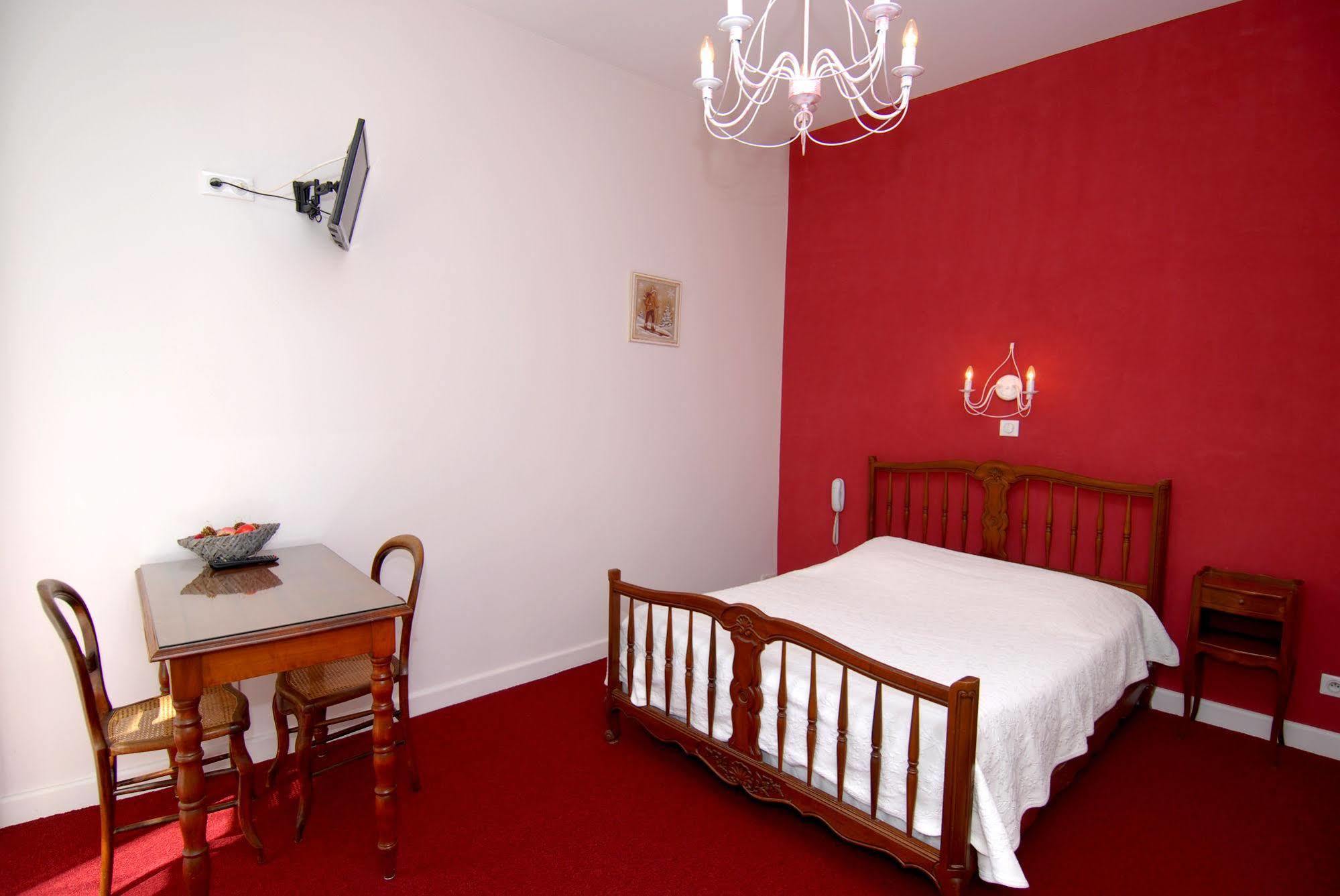 Hotel George Монмельян Экстерьер фото
