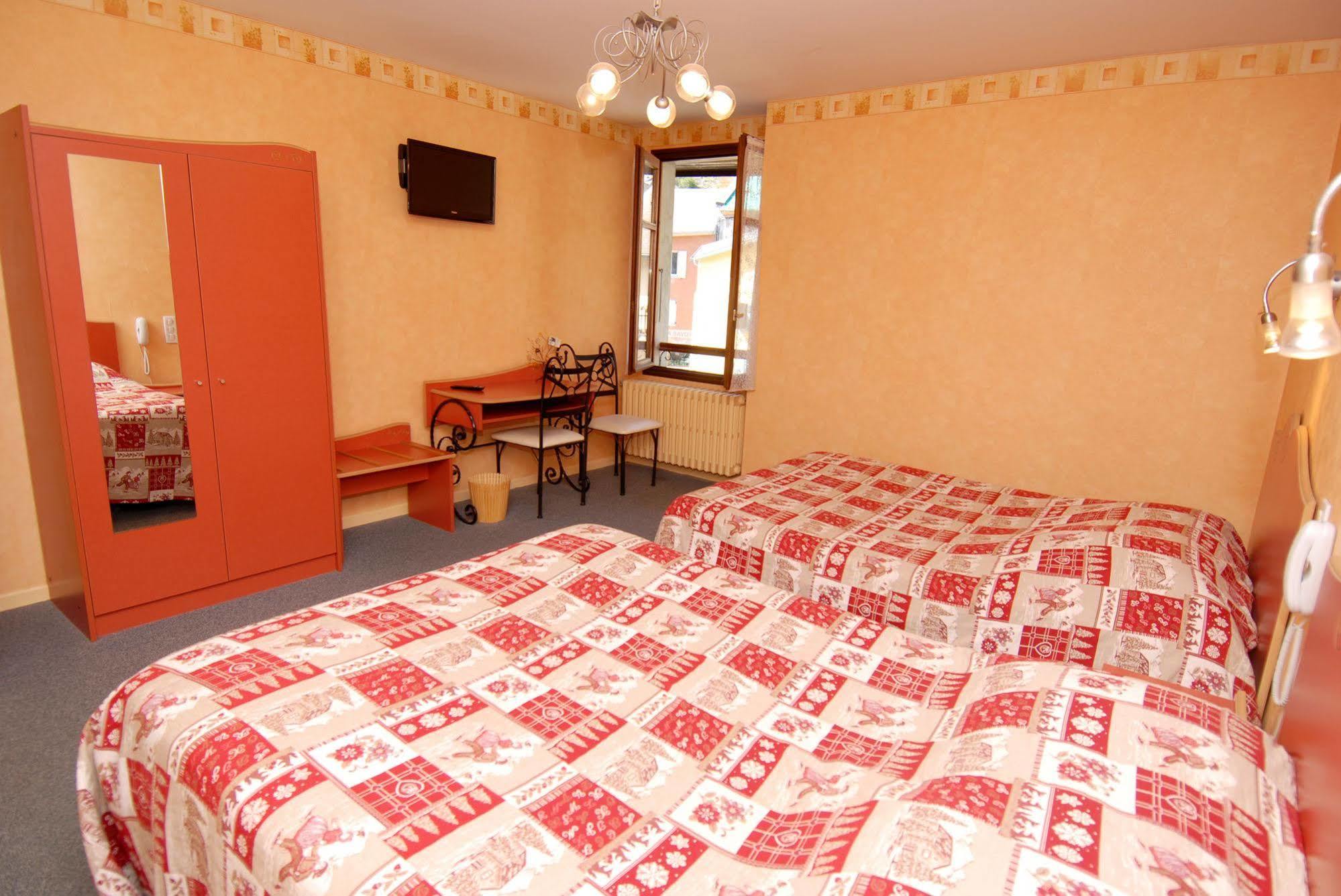 Hotel George Монмельян Экстерьер фото